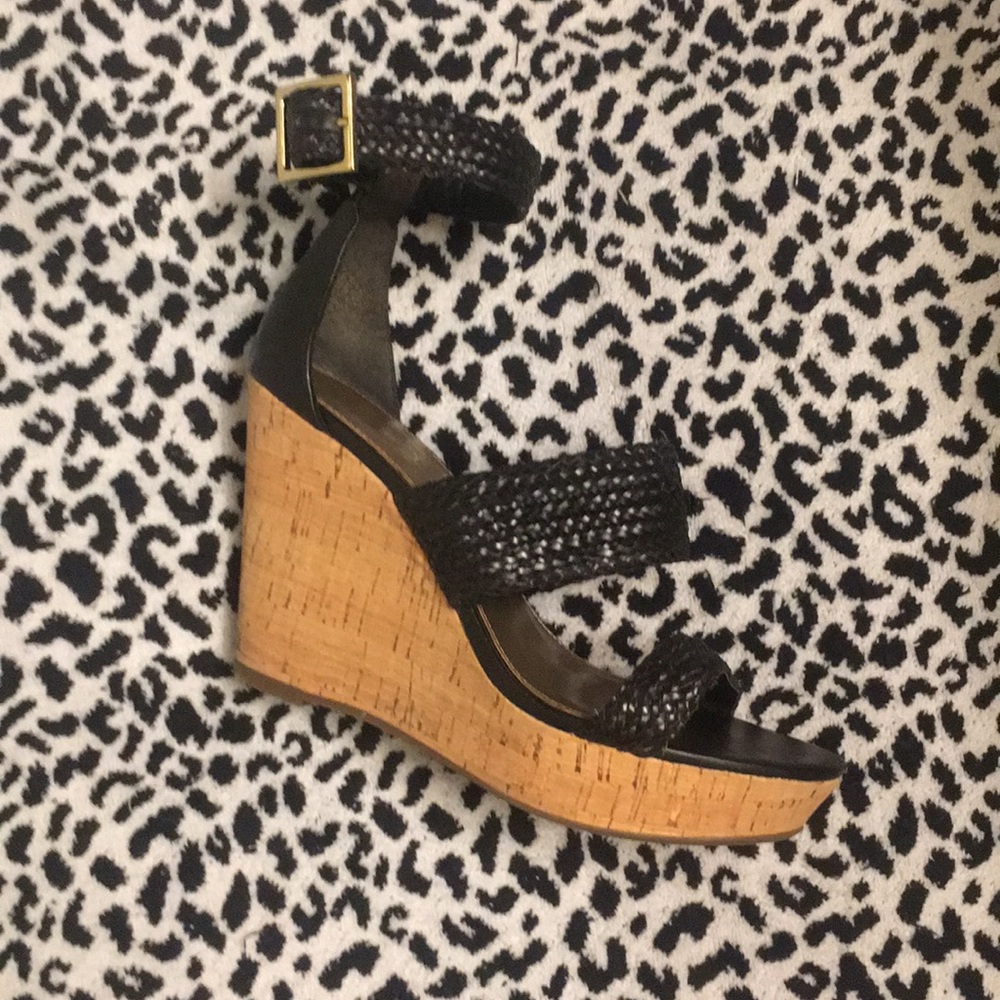 BCBG Paris sandal
